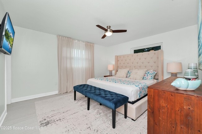 Building Photo - 363 Harbor Dr