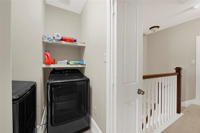 Building Photo - 1211 Edwinstowe Trl