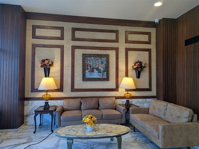 Building Photo - 7520 Hornwood Dr