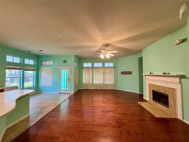 Building Photo - 3023 Kinwicke Ct