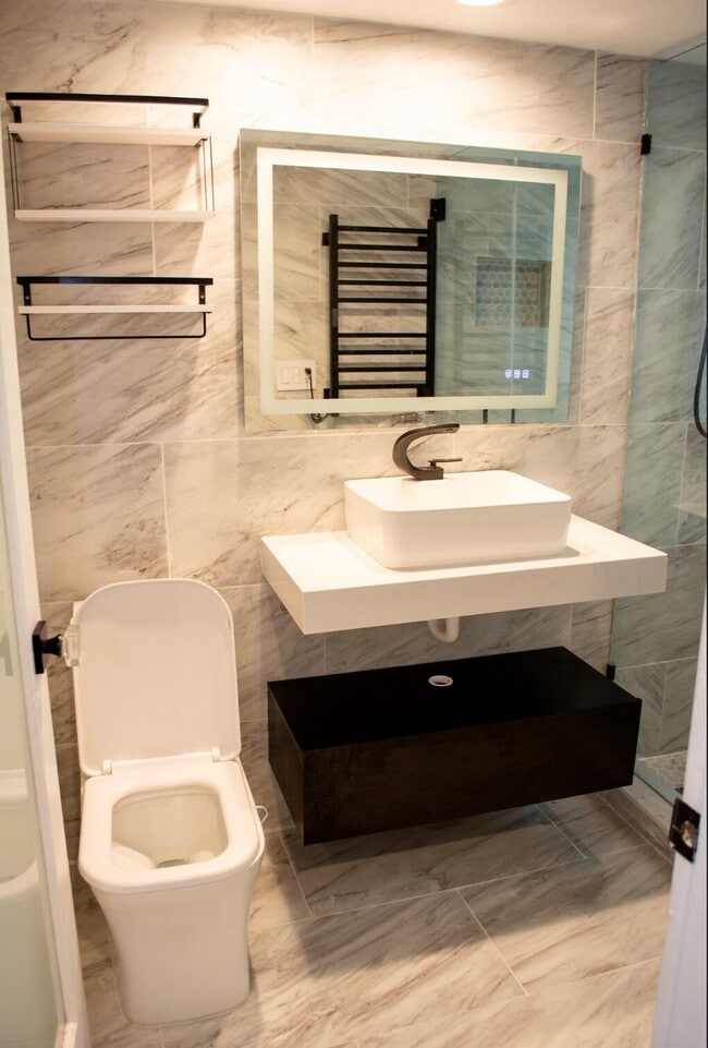 Building Photo - 992 NW 93rd Ave