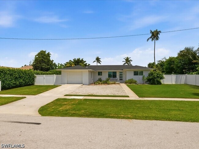 Building Photo - 1206 Martinique Ct