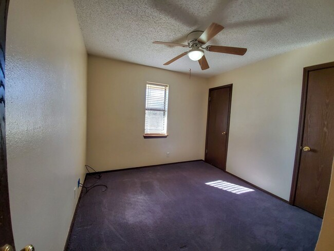 Building Photo - 3 Bed brick home in Tecumseh