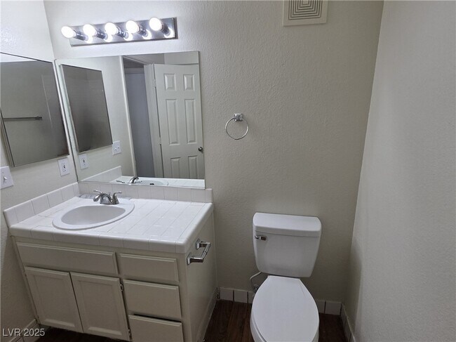 Building Photo - 2725 S Nellis Blvd