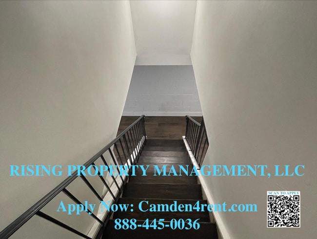 Building Photo - Renovated 5 Bedroom 2.5 Bathroom home in t...