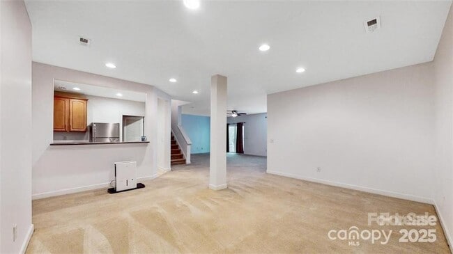 Building Photo - 407 Ranelagh Dr