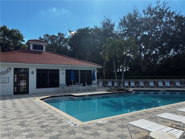 Building Photo - 913 Carrick Bend Cir