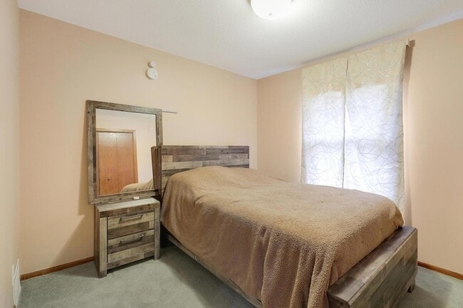 Building Photo - 11333 Welcome Ave N