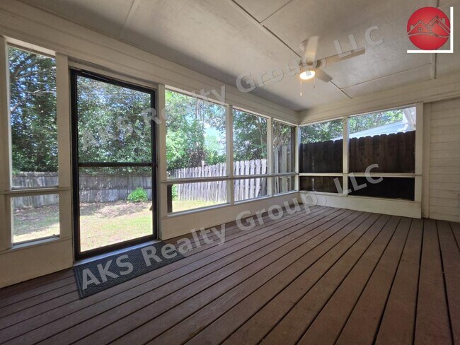 Building Photo - 158 Sugar Dr