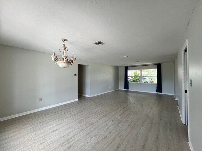 Building Photo - 415 Aruba Ct