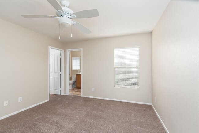 Building Photo - Southwest Las Vegas Home with 3 Bedrooms