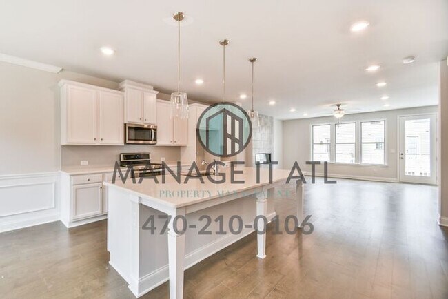 Building Photo - Elegant 4 Bedroom Townhome in Prime Location in Dorvaville