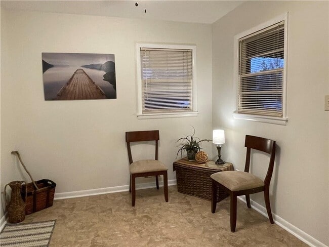 Building Photo - 4457 Frontier Way NE