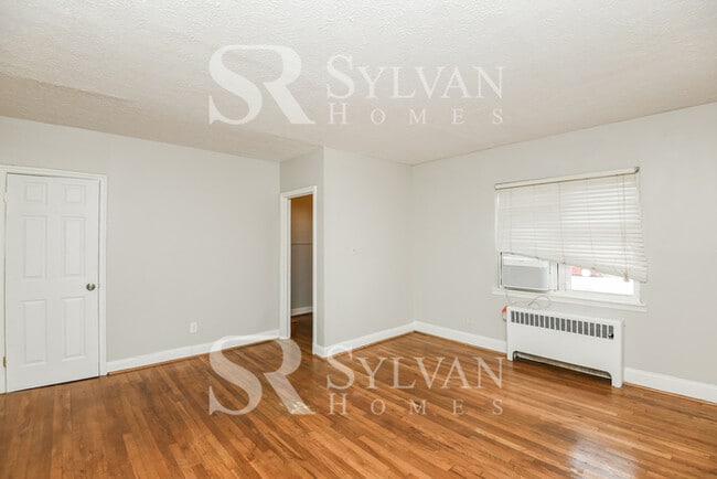 Building Photo - Proper Design. Smartly Priced. Ready for Move-In!