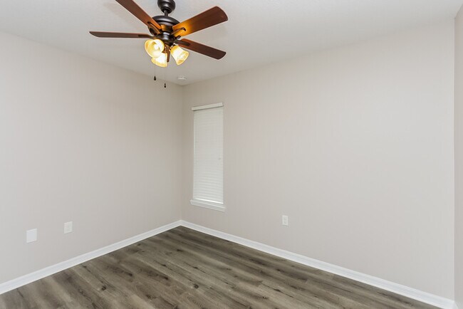 Building Photo - 3517 Jade Ln