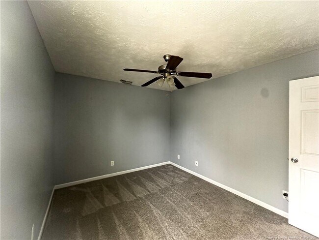 Building Photo - 290 Strike Eagle Dr