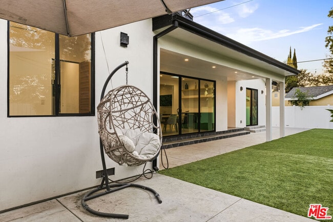 Building Photo - 22747 Erwin St