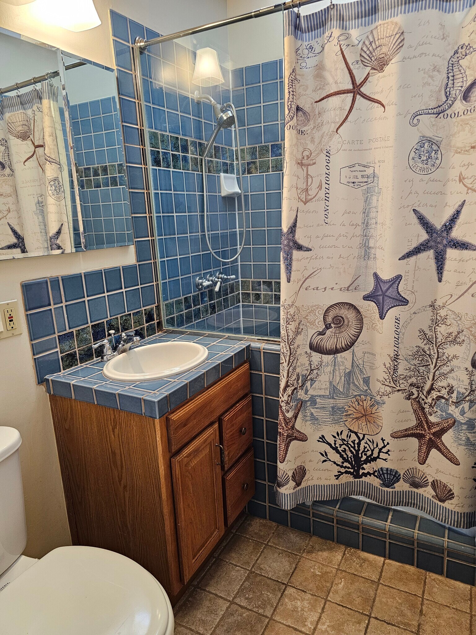 Building Photo - 707 N Lima St