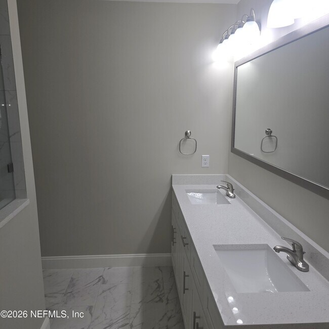 Building Photo - 8205 Kensington Square