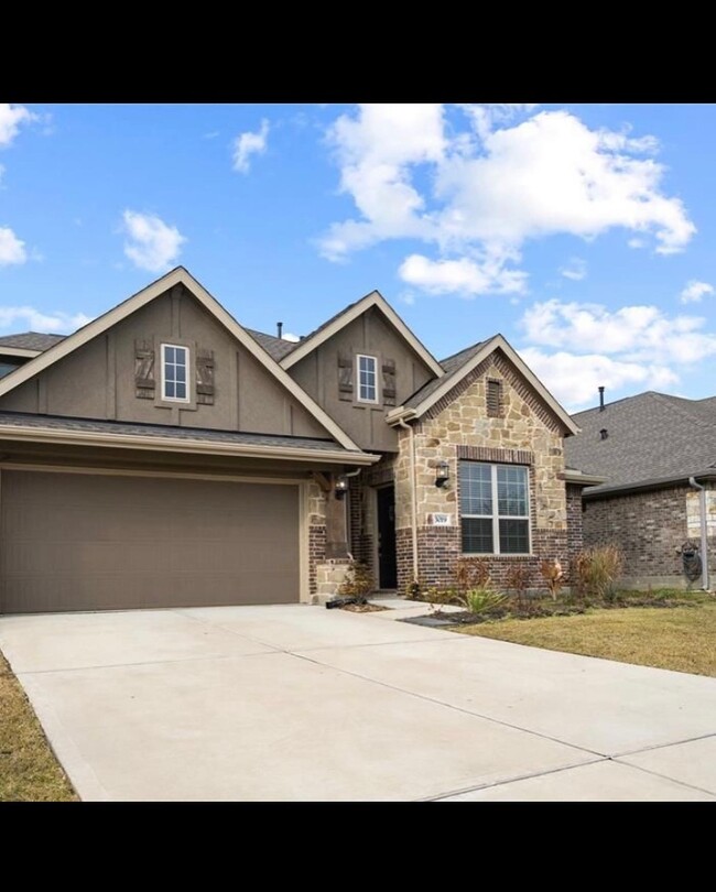 Renting out the front part of the house ?? , saparate doors and privacy - 3019 Stonebriar Ct