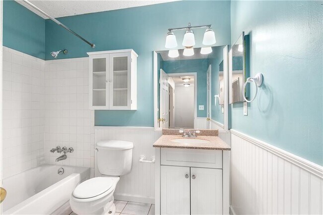 Building Photo - 2751 Farmstead Rd