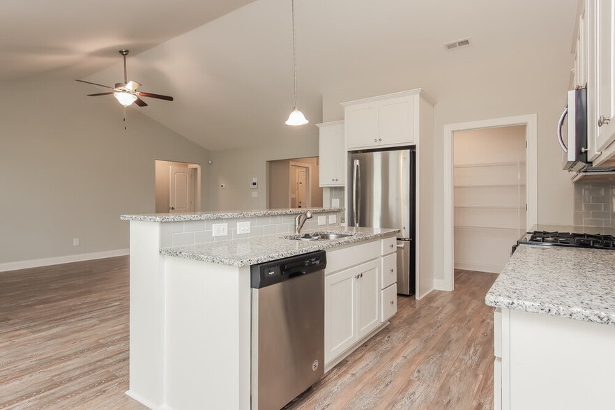 Building Photo - 977 Airedale Trail