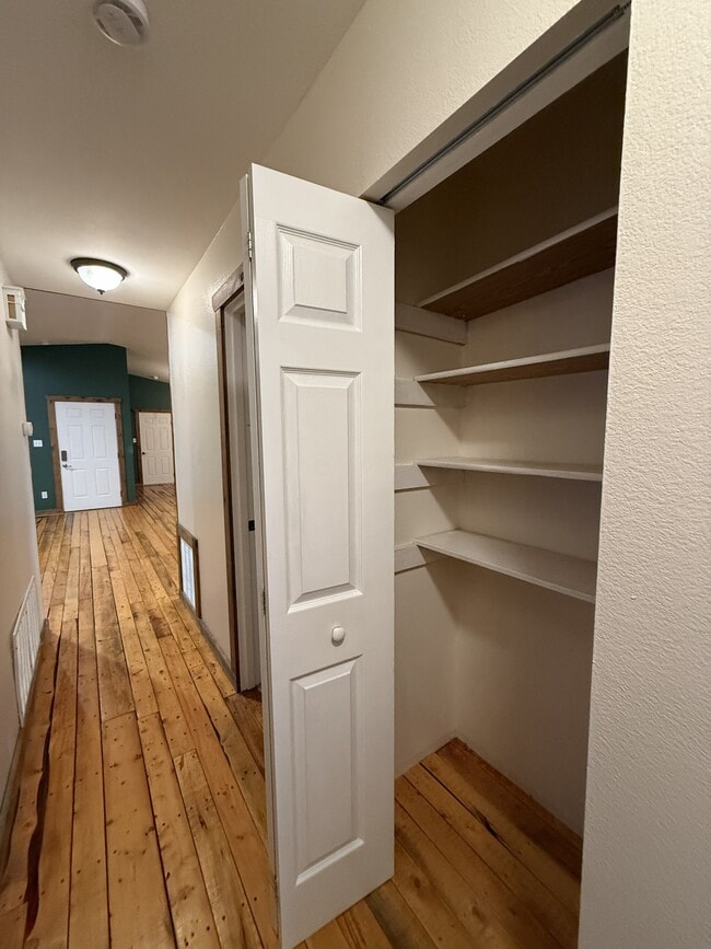 Building Photo - 6380 S Settlers Bay Dr