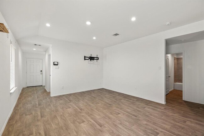 Building Photo - 5451 Tuscany Hills Ln