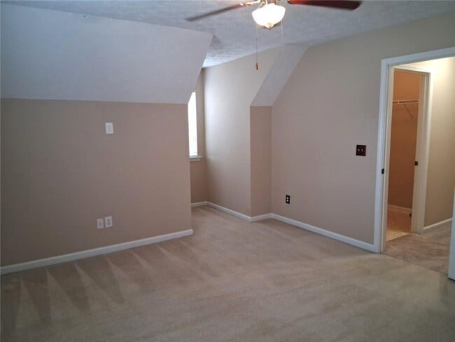 Building Photo - 130 Vinings Dr