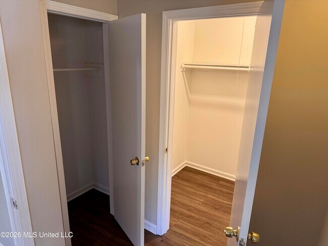 Building Photo - 1580 Guilford Cove