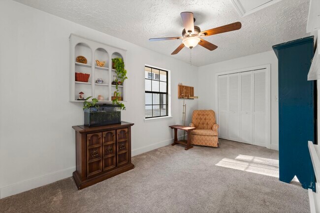 Building Photo - 8623 Miller Rd