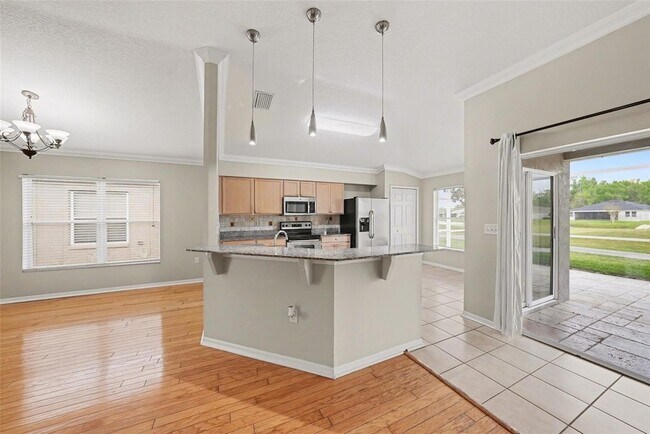 Building Photo - 10225 Old Tampa Bay Dr