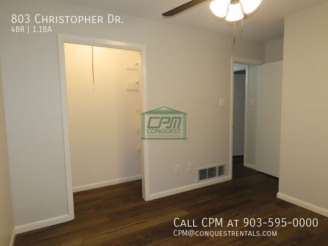 Building Photo - 803 Christopher St