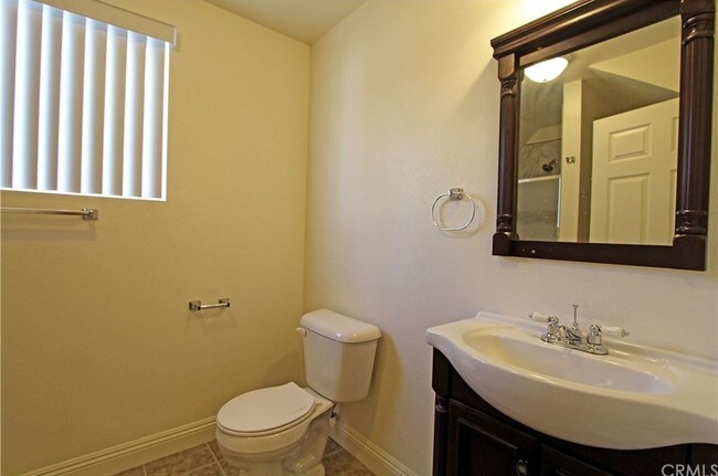 Building Photo - 343 E 37th St