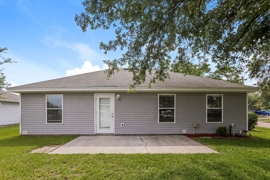 Building Photo - 2141 Ardencroft Dr