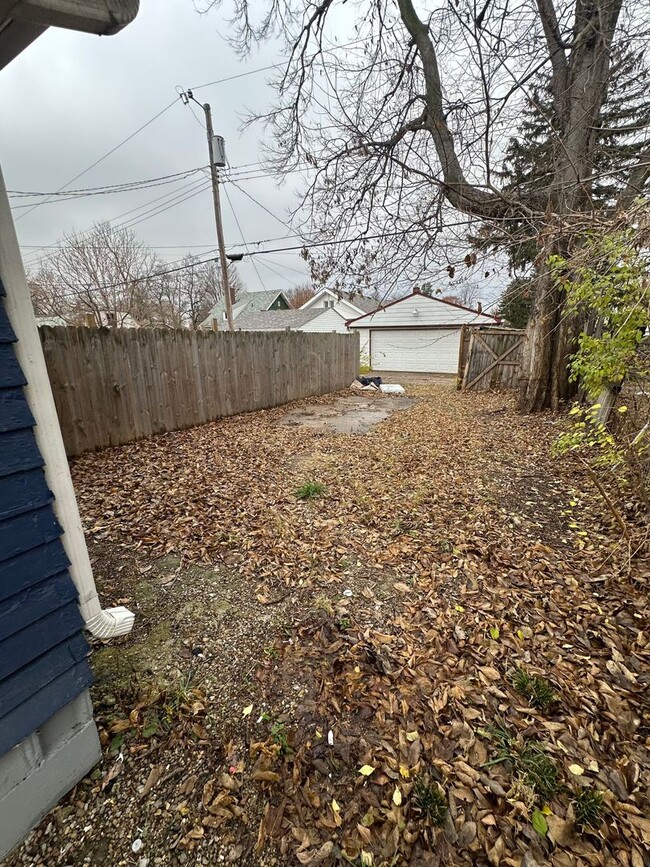 Building Photo - 642 Congress Ave