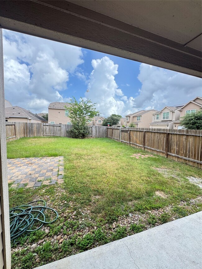 Building Photo - 2050 Wilde Elm