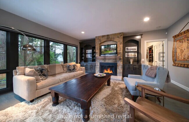 Building Photo - 1692 Village Park Ln