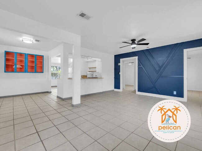 Building Photo - Rental Home in Desirable Navy Point Area