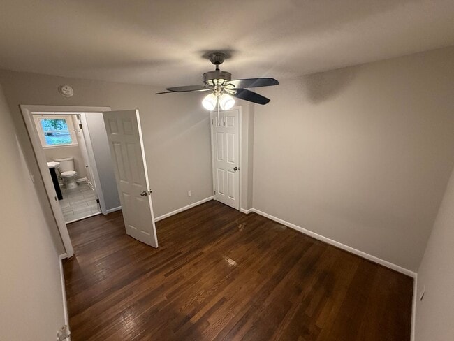 Building Photo - 3 bedroom 1.5 bath rancher