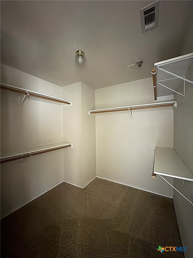 Building Photo - 2313 Modoc Dr