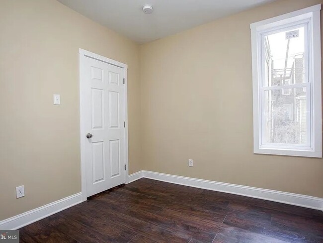 Building Photo - Updated 3 Bedroom Rental in Brewerytown wi...
