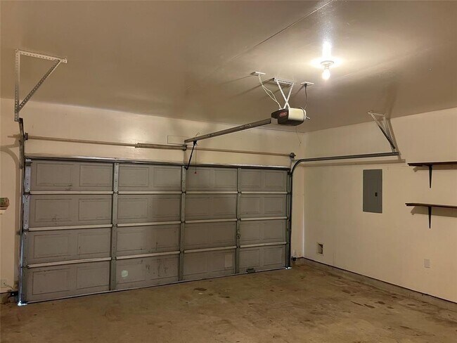 Building Photo - 38210 E Sulphur Creek Dr