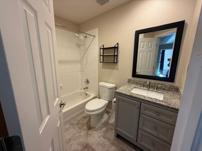 Building Photo - Newly updated 2 story townhome with single car garage in Littleton