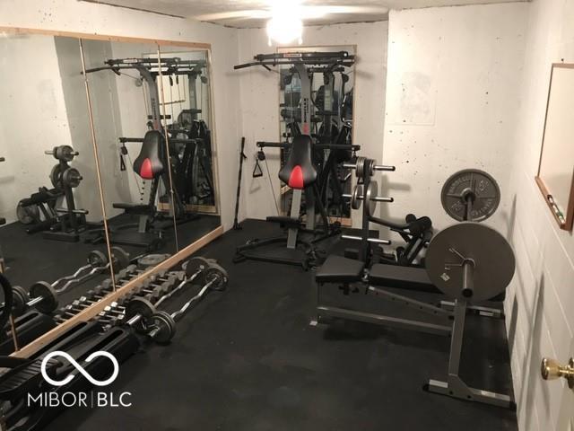 Building Photo - 6576 Reserve Dr