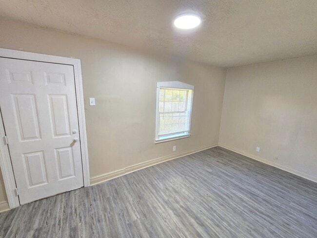 Building Photo - ? Renovated 4-Bedroom Home with Modern Upgrades & Prime Location