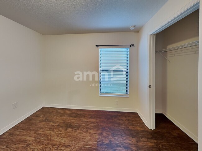 Building Photo - 833 Chatham Walk Dr