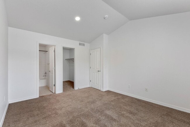 Building Photo - 5550 Corbett Dr