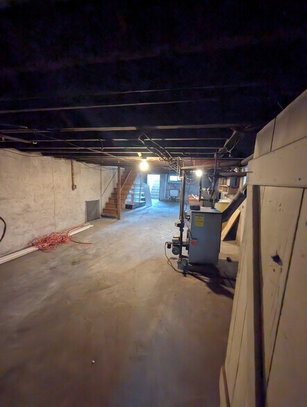 Building Photo - 463 Spruce St