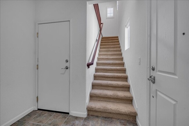 Building Photo - Upgraded 2BD/2BA Condo Near Empire Ranch G...